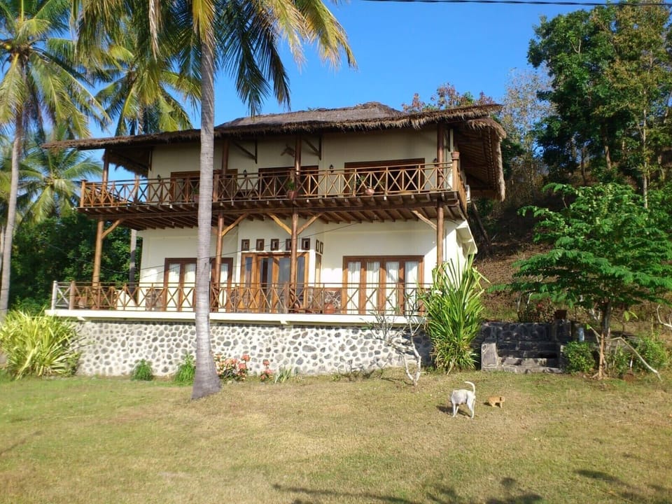 Our beautiful Villa Kura Kura in the sunshine.