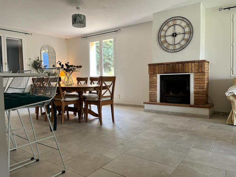 Dining/living area