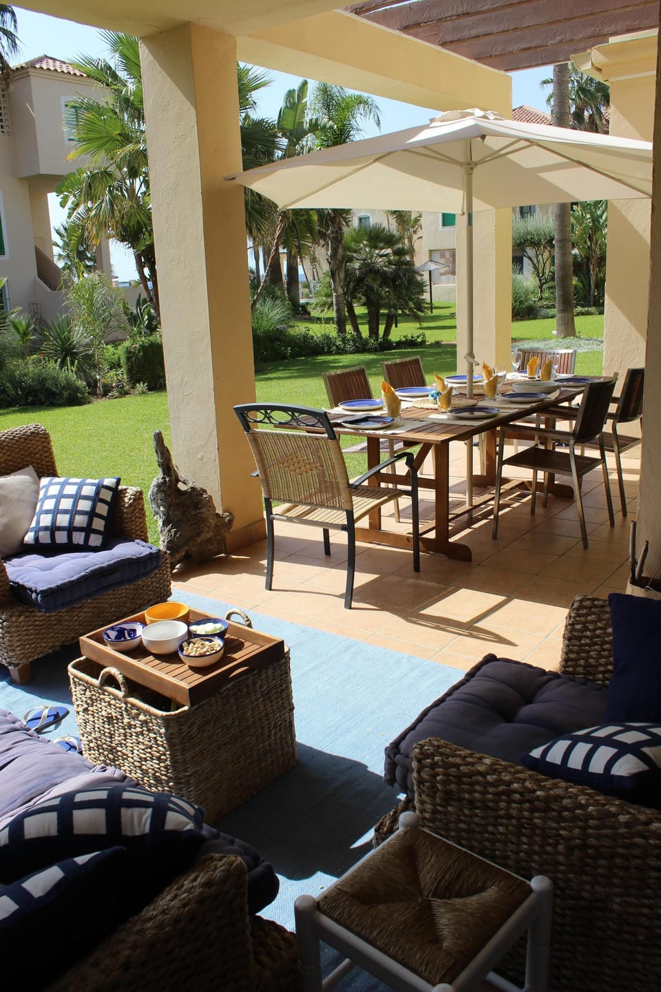 Outdoor dining