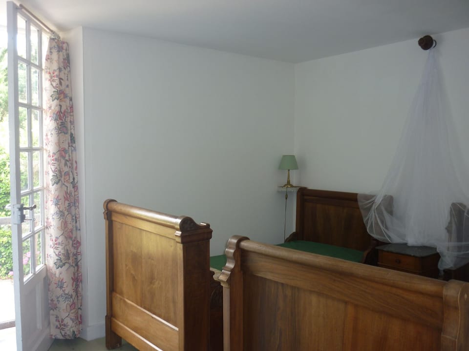 bedroom 2.a