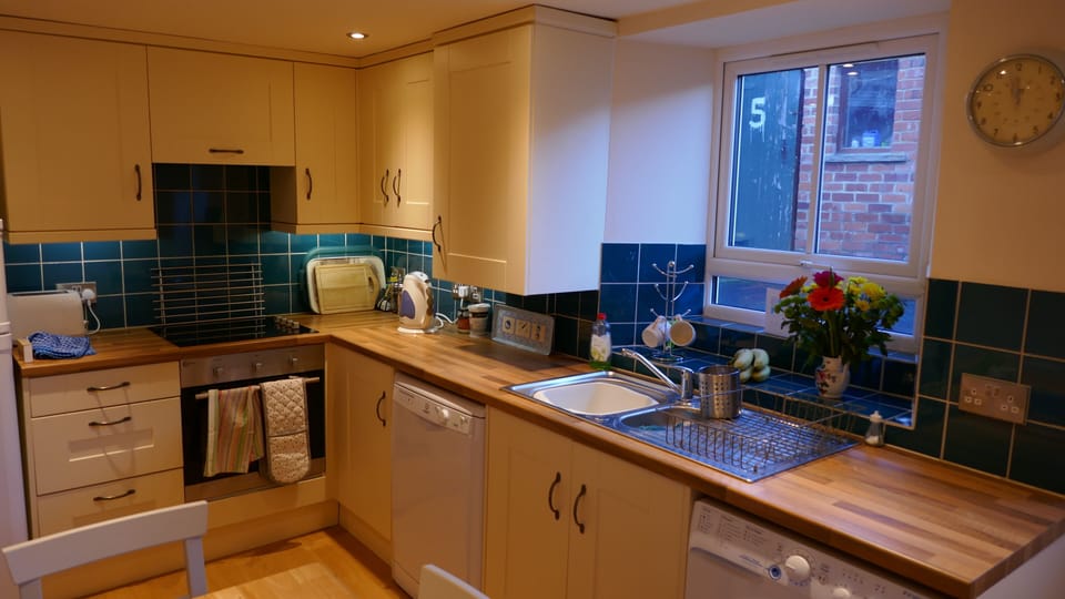 New cottage kitchen