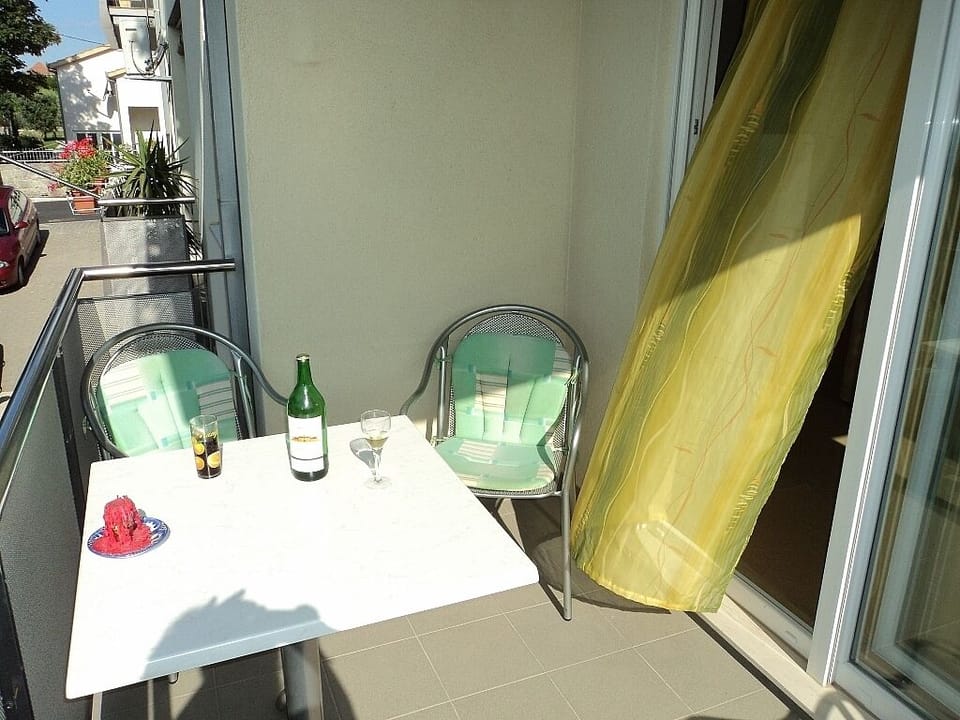  Large Balcony