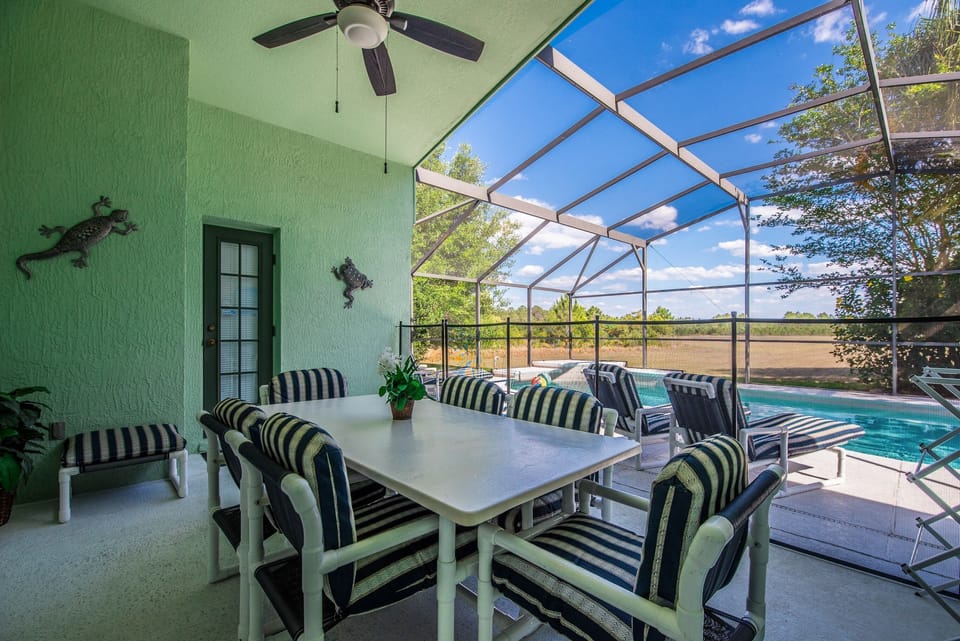 Enjoy breakfast on the lanai