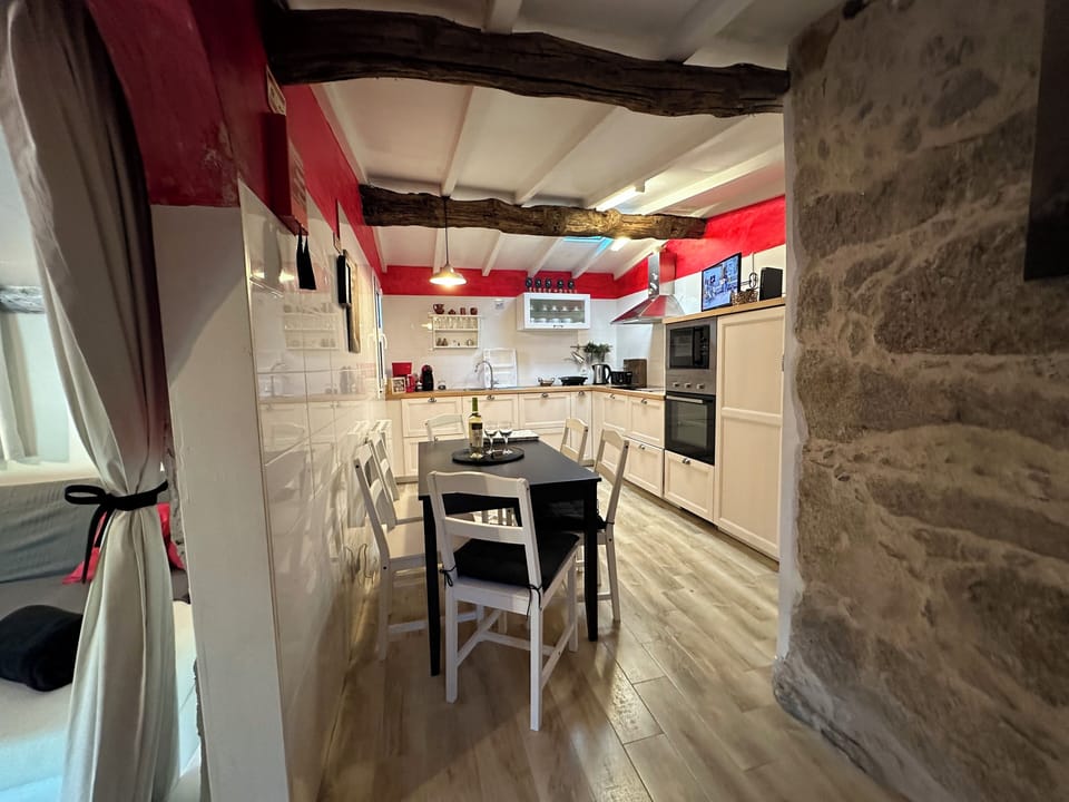 Kitchen for 11 persons