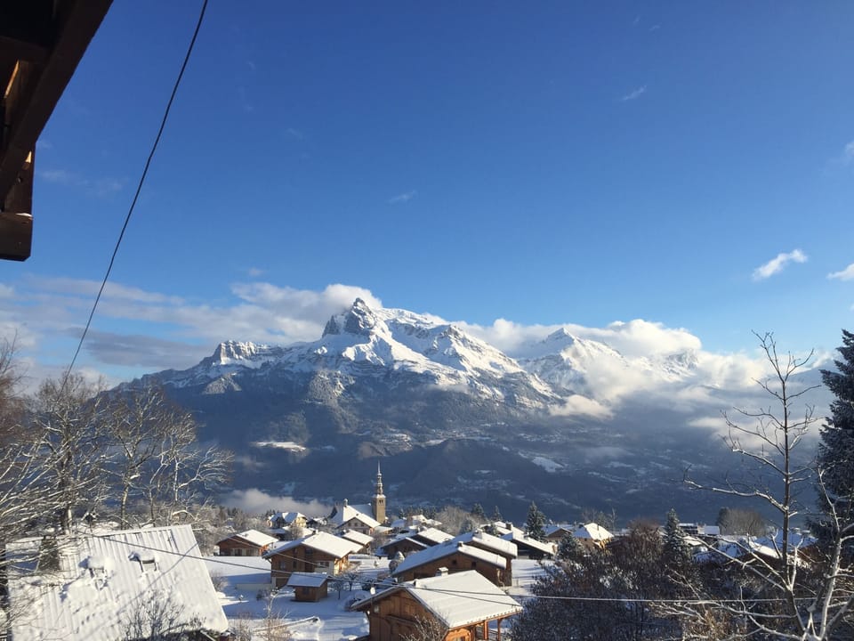 Family chalet in Combloux, exceptional view of Mont Blanc (12 p) Chalet in Combloux