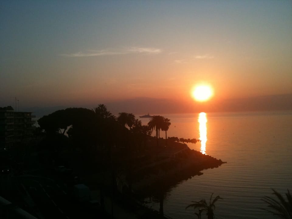 F 3 Exceptional sea view, near the city center and Cap d Antibes. Apartment in Antibes