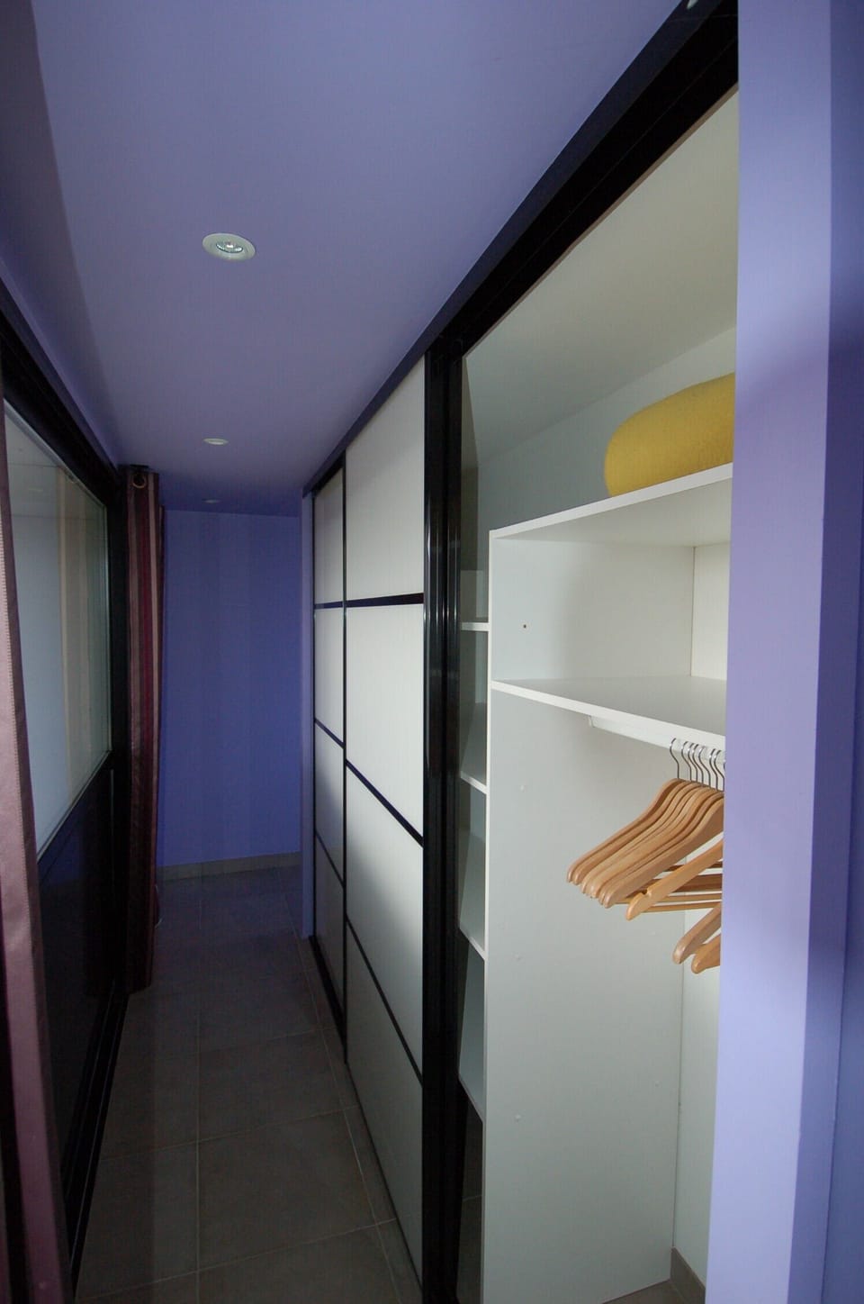 Dressing room bedroom 1