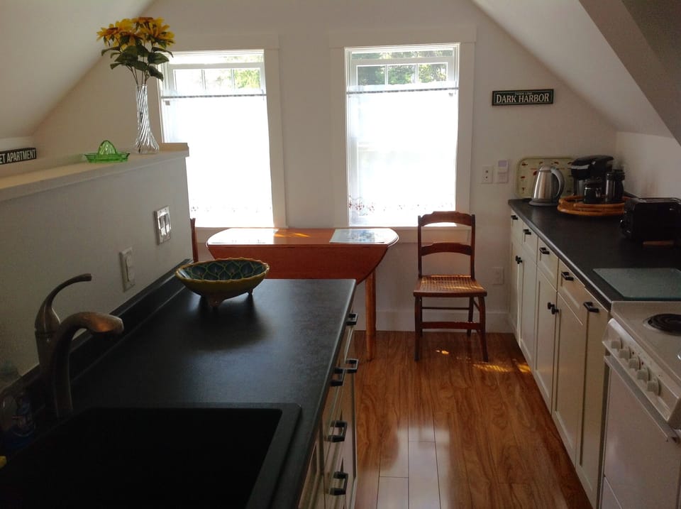 Kitchen facing South