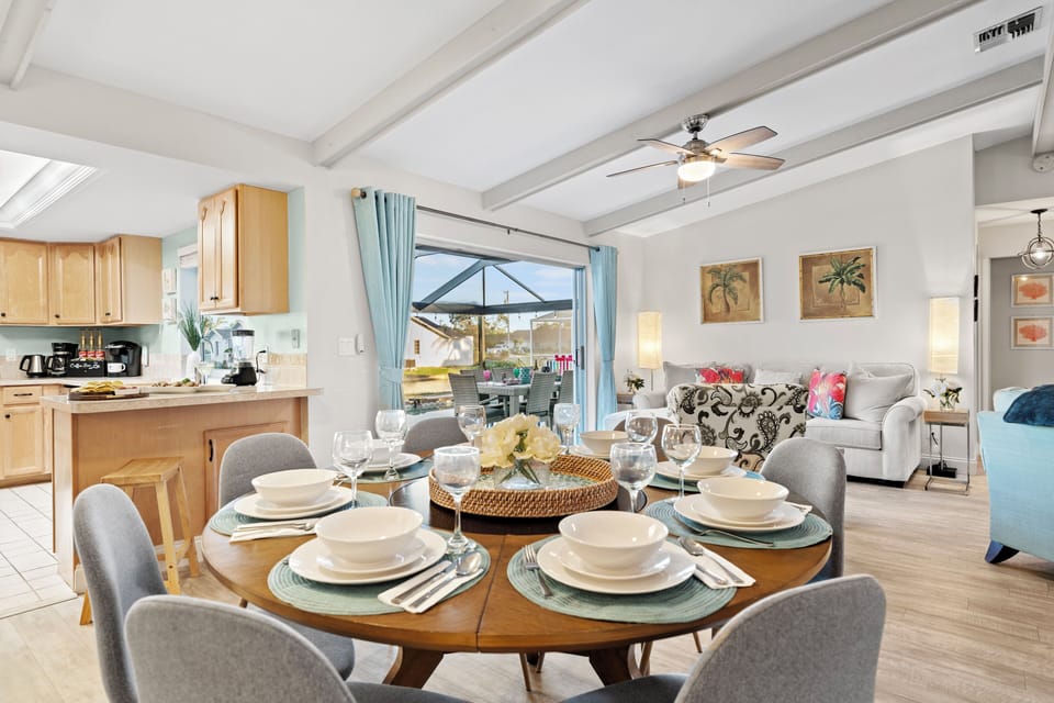 Room for the entire group to eat together