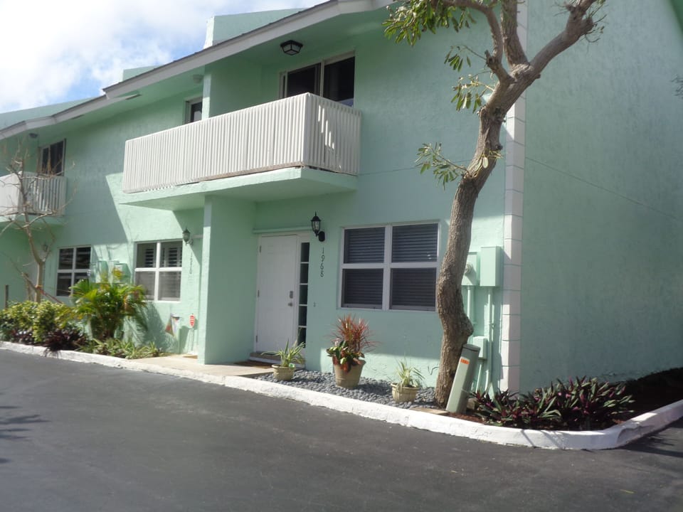 your entryway and balcony