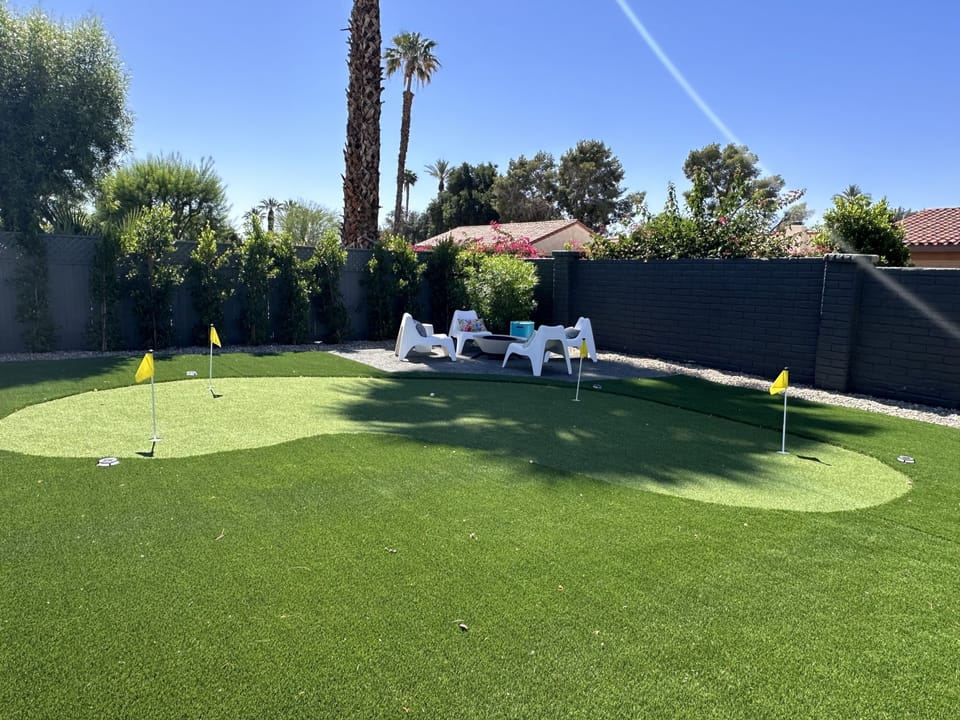A Private Putting Green ~