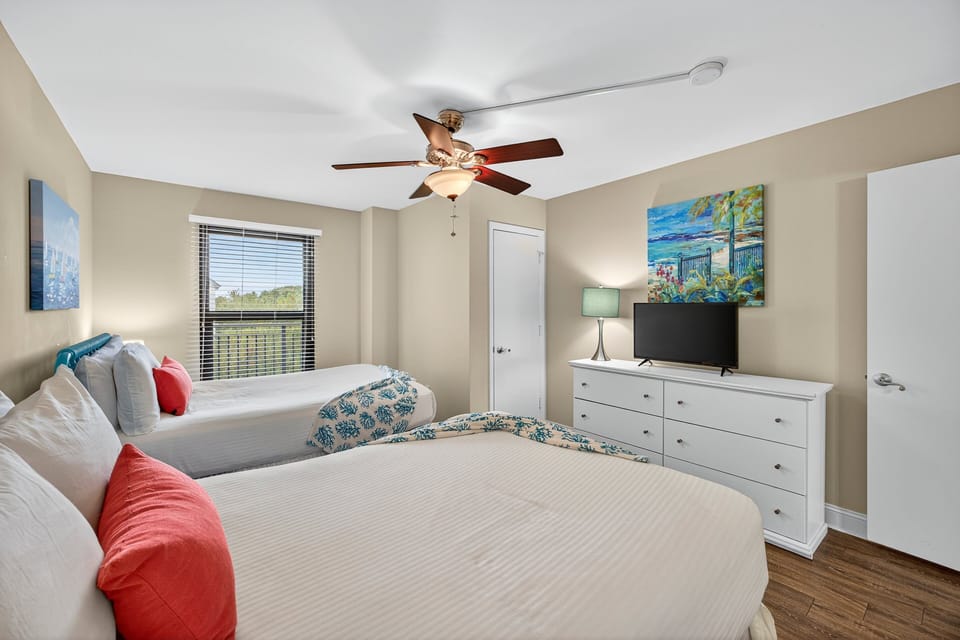 Bedroom 3 - Two Fulls - Private Bathroom