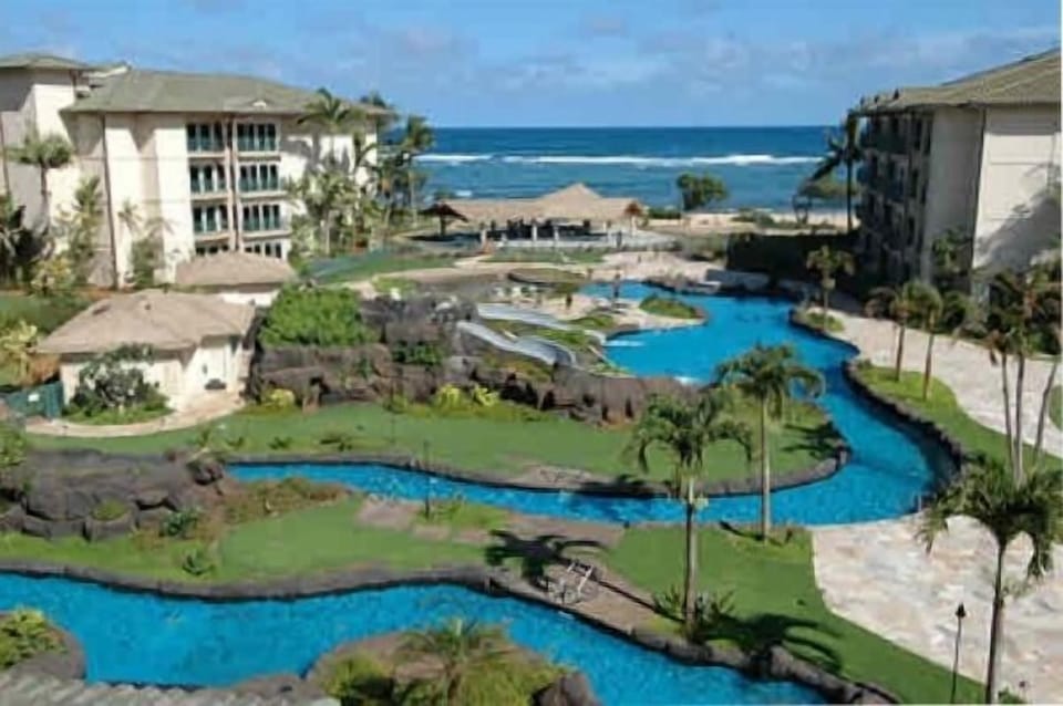 Waipouli Beach Resort faces the ocean.