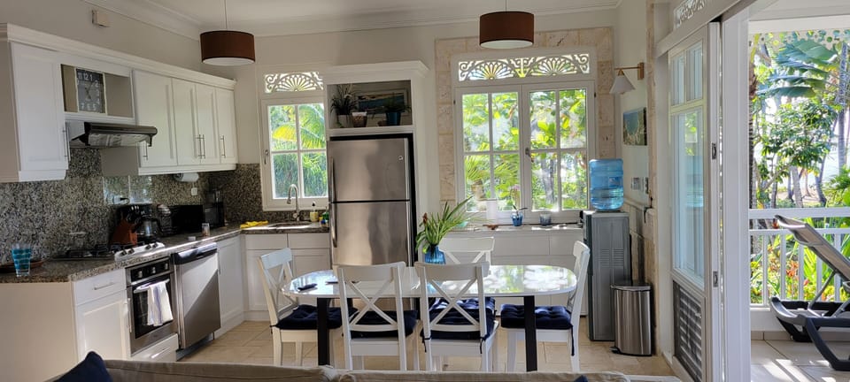 Bright & open kitchen