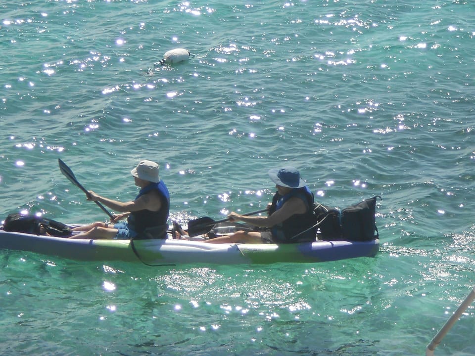 Taking the kayak to Levi Island