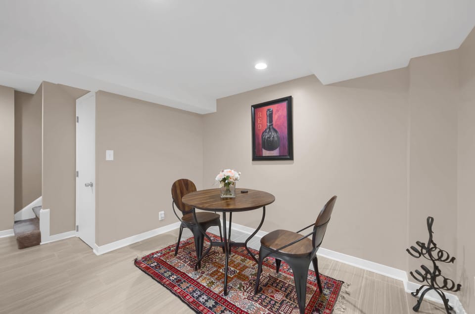 Lower level kitchennette