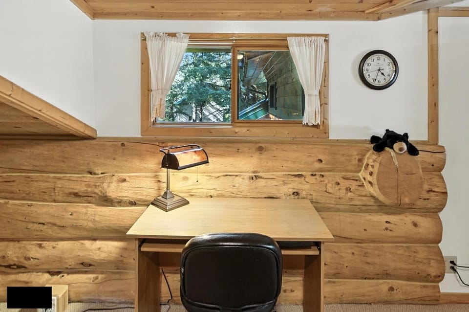 The small work space in the loft area.