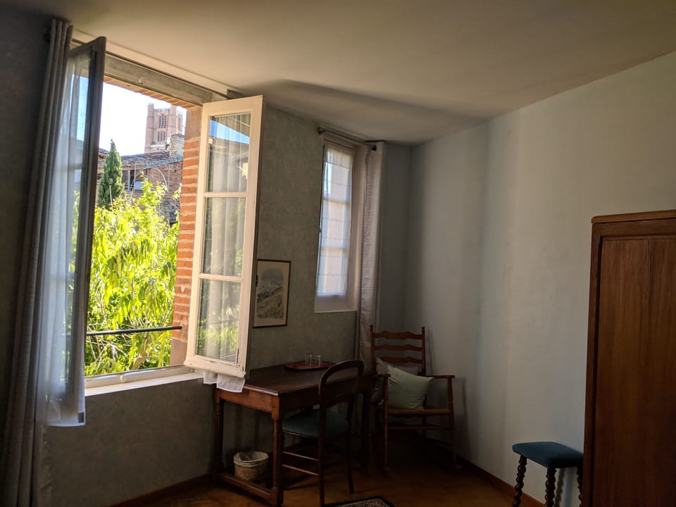 Chambre bleue, vue sur la cathedrale