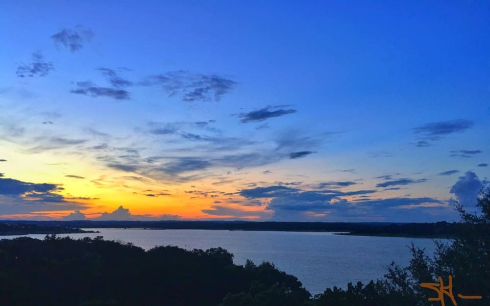 Beautiful sunsets over Canyon Lake