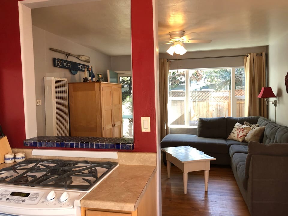 Fully furnished kitchen with open concept