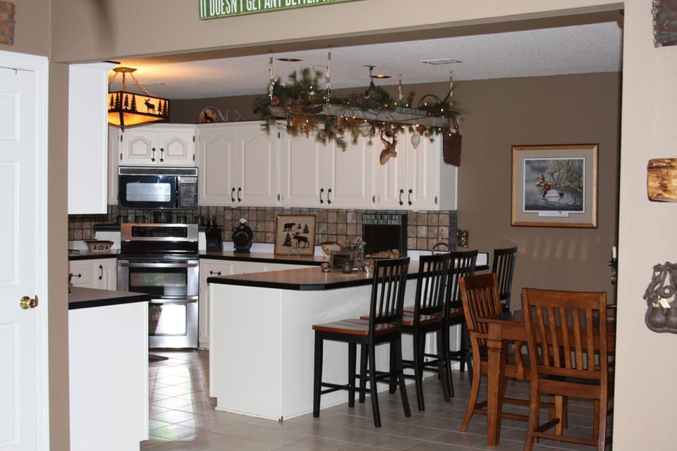 Main Level Kitchen and Dining Area