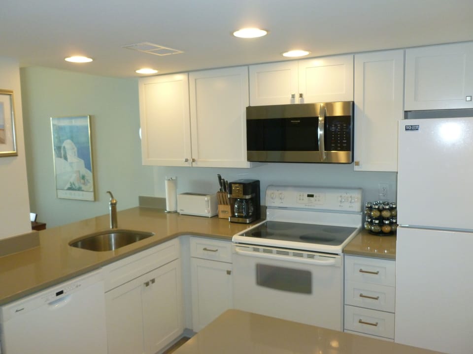 Another view of the kitchen