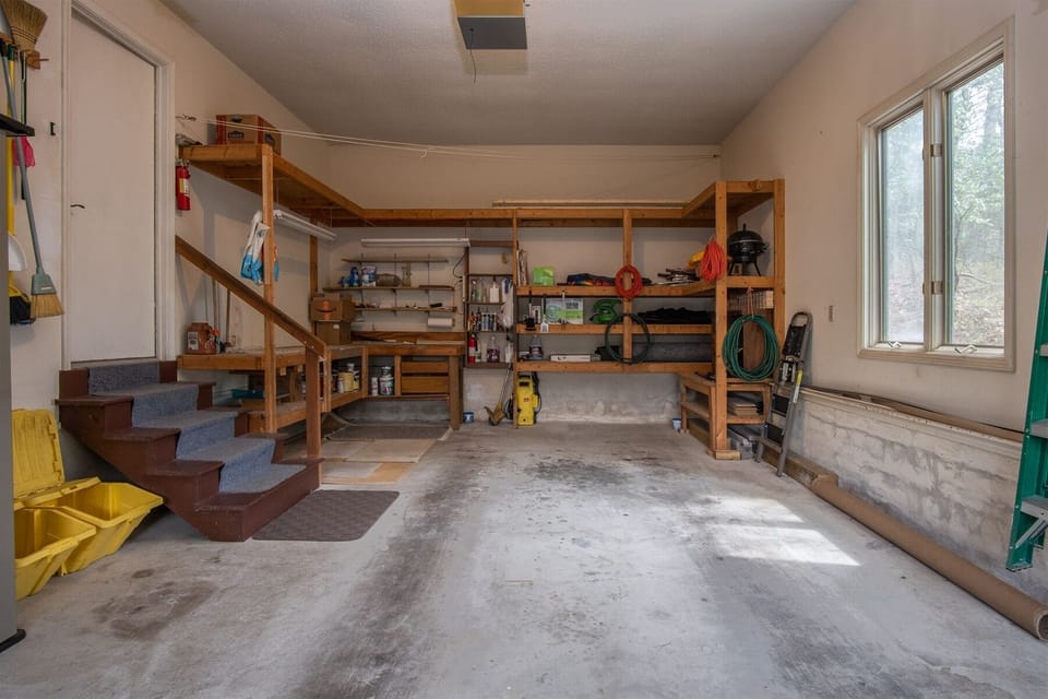 One car garage with entry into living area