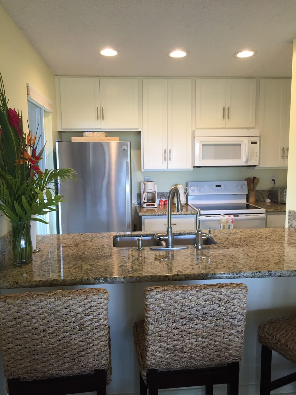 Remodeled kitchen with all new appliances, cabinets and granite counter tops