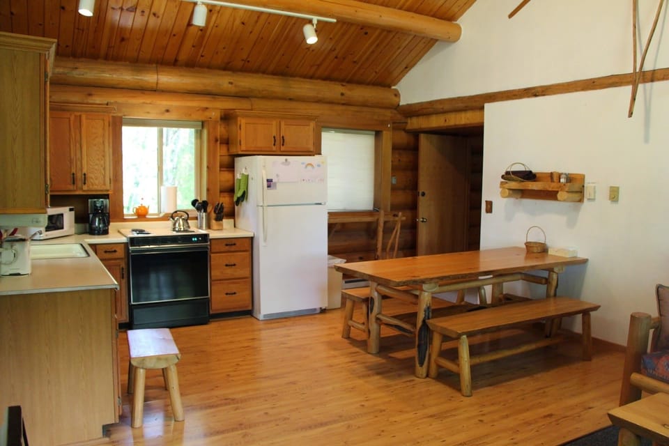 Well equipped kitchen 