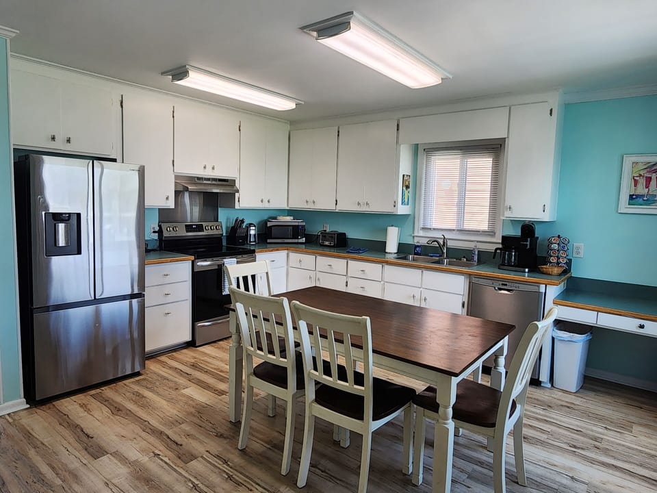 kitchen with 6 person table
