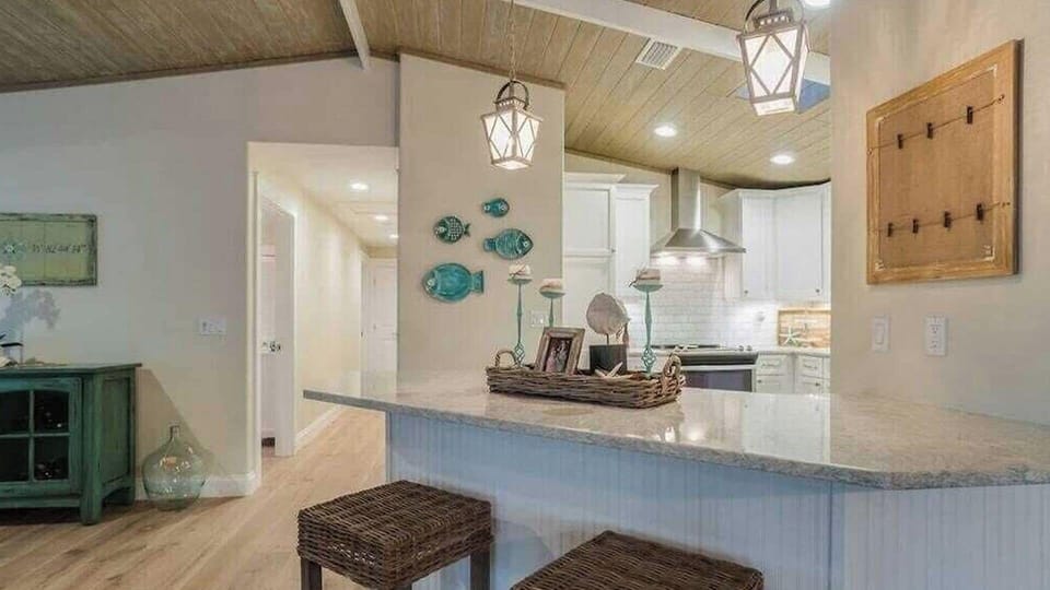 Hardwood floors and matching ceilings, Stunningly beautiful home!