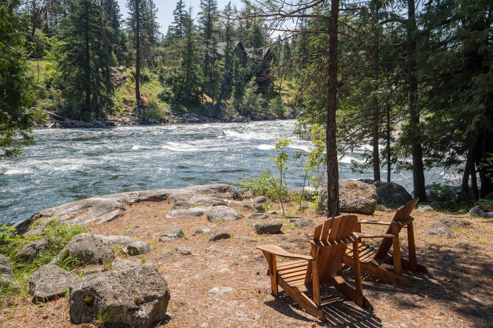 Perfect place for a book or quite conversation.