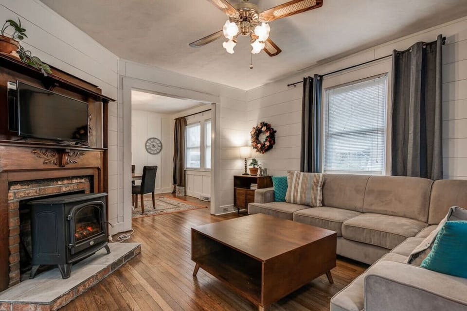 Family Room (Queen sleeper sofa)