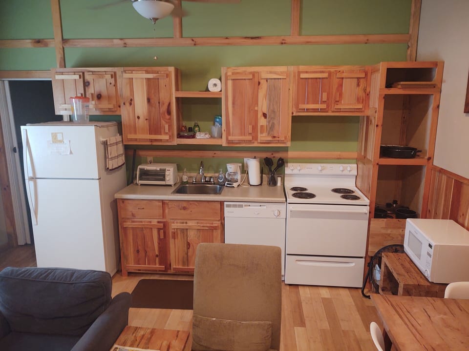 Full Kitchen