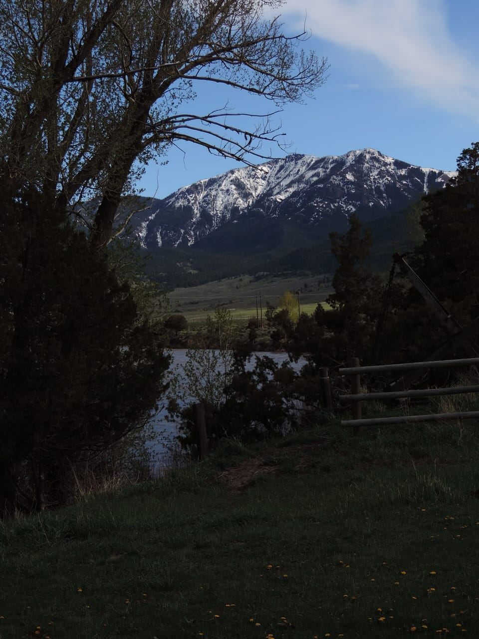 Heading down to the Yellowstone River to do some fishing.