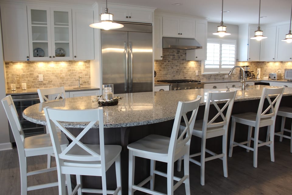 Huge kitchen with all new Jenn Air appliances - custom island that seats 7