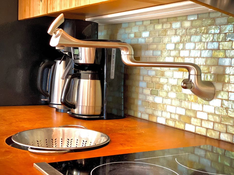 Filtered pot-filler
