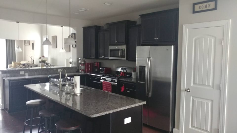 Kitchen Counter & Stools