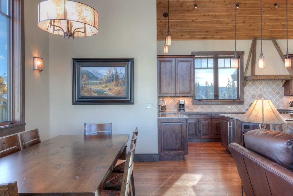 The dining room 