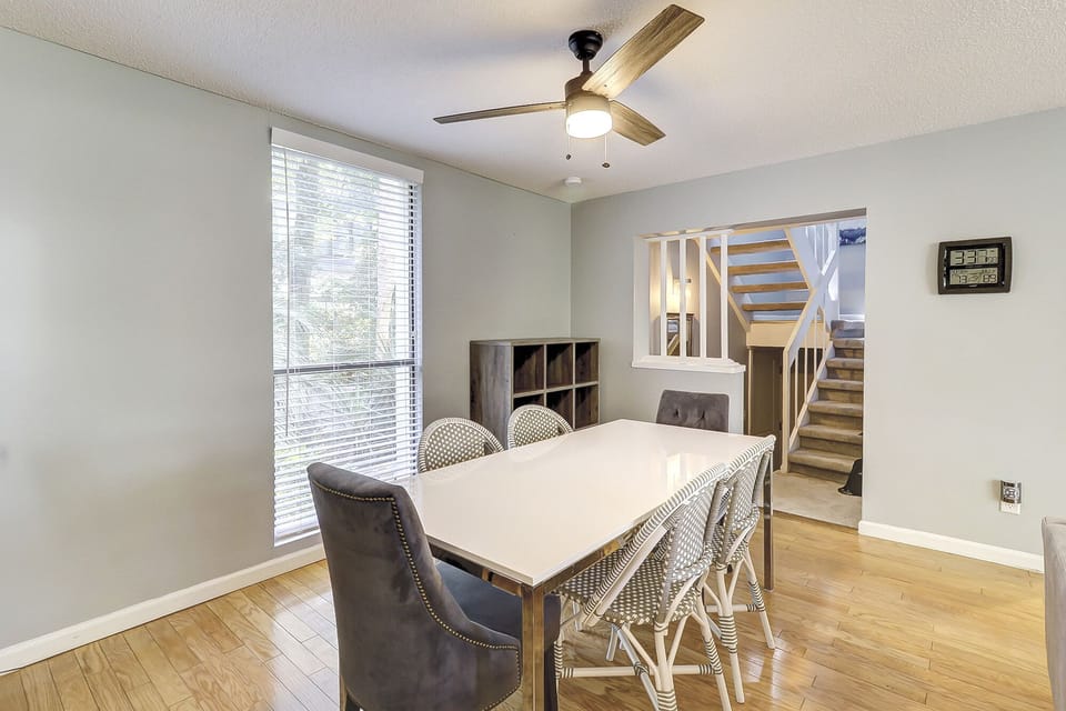 Open, airy dining area. 