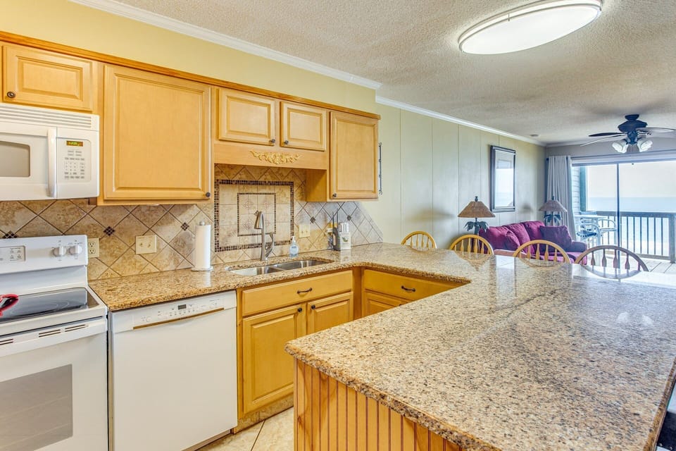 Kitchen with eat in bar