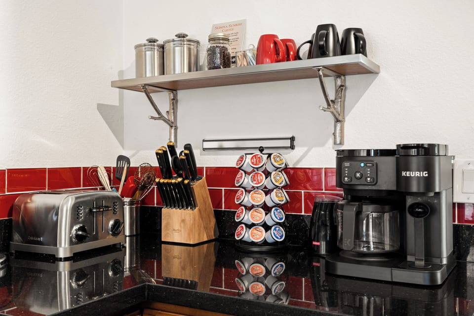 Coffee bar: Keurig dual-brew, K-cups, knife block — day-1 ready.