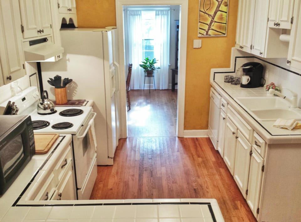 Kitchen includes everything you need to prepare a home cooked meal! 