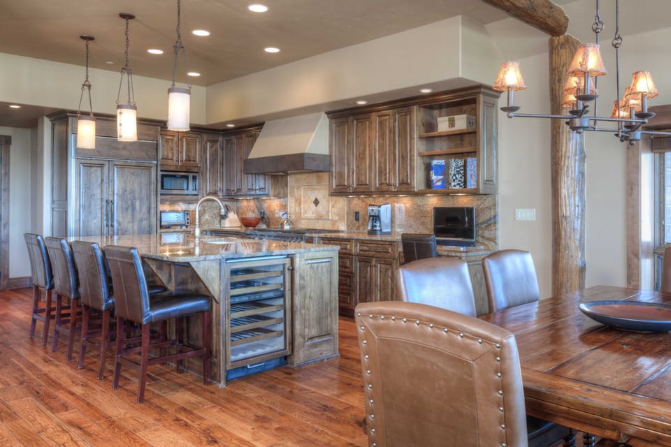 Additional seating also located at the kitchen island