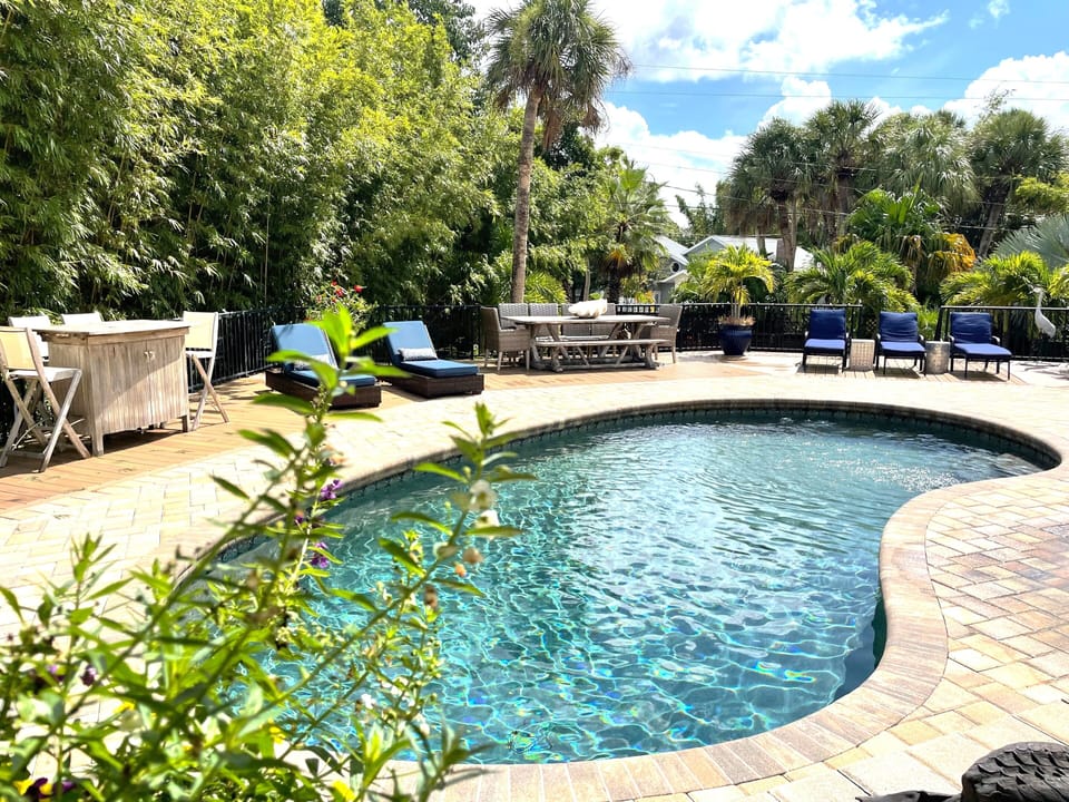 Relax at our Siesta Key oasis!
