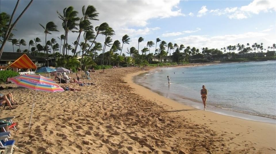 Only 200 Steps from Napili Bay!