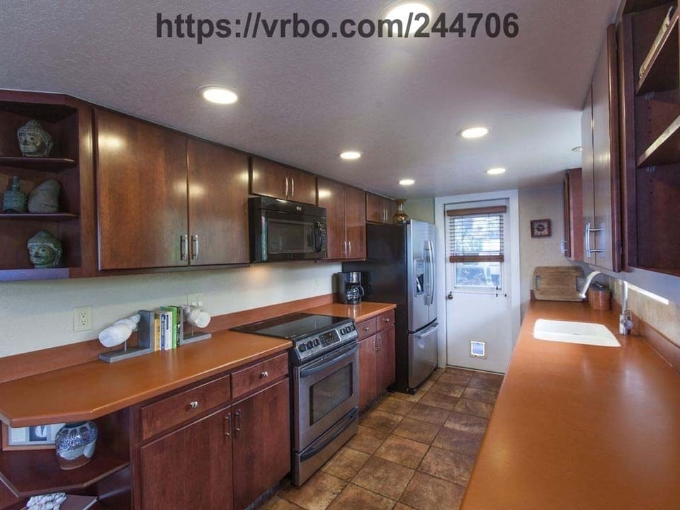 Kitchen is well equipped with all the amenities.
