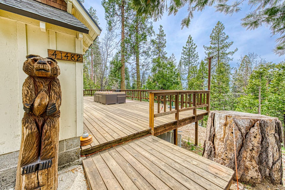 Entrance to the deck from Parking