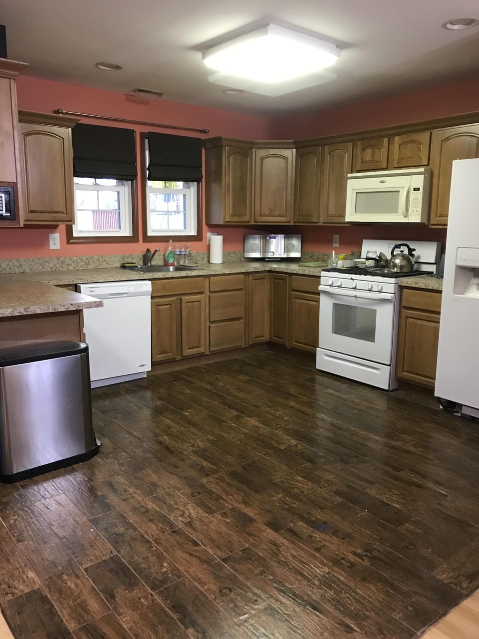 Full kitchen.
