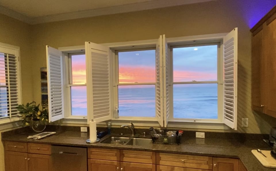 Breathtaking views from every room. Preparing meals has never been this exciting